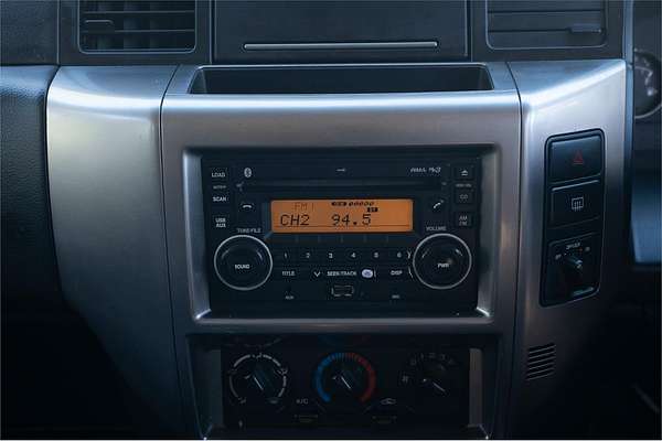 2012 Nissan Patrol ST GU 7