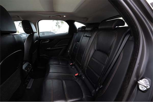 2016 Jaguar F-PACE 20d Prestige X761