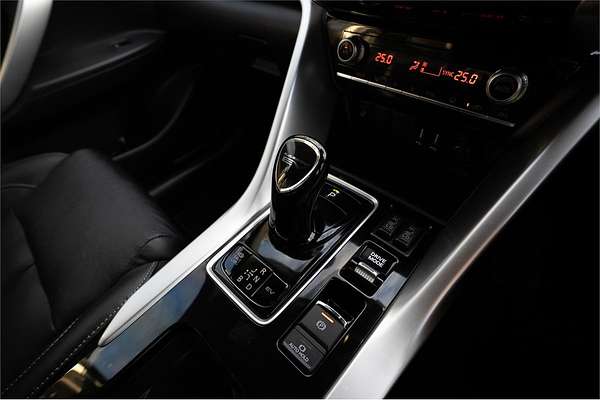 2023 Mitsubishi Eclipse Cross PHEV Exceed YB