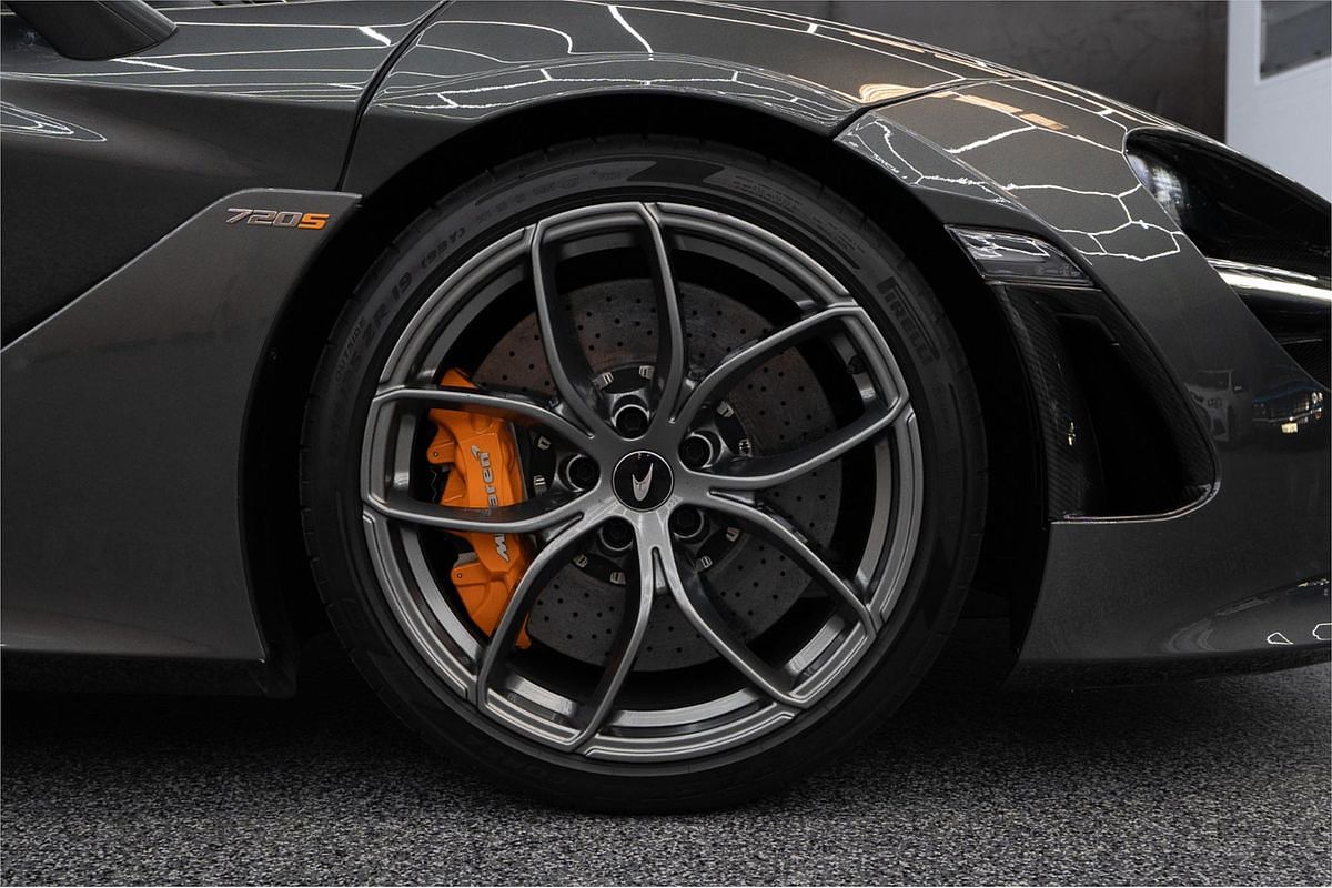 2019 McLaren 720S Performance P14