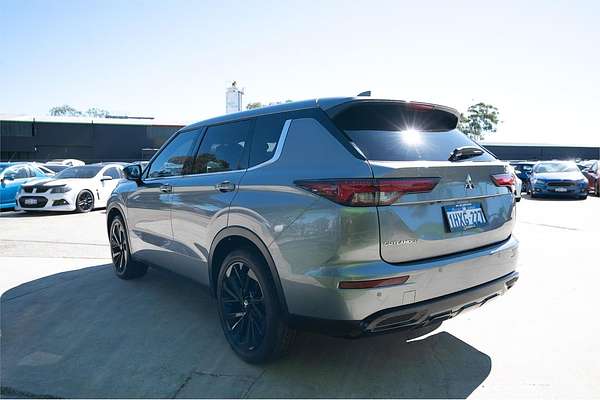 2023 Mitsubishi Outlander Black Edition ZM