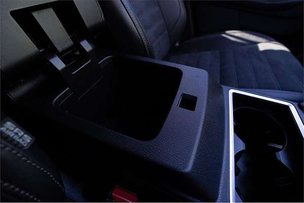 2023 Mitsubishi Outlander Black Edition ZM