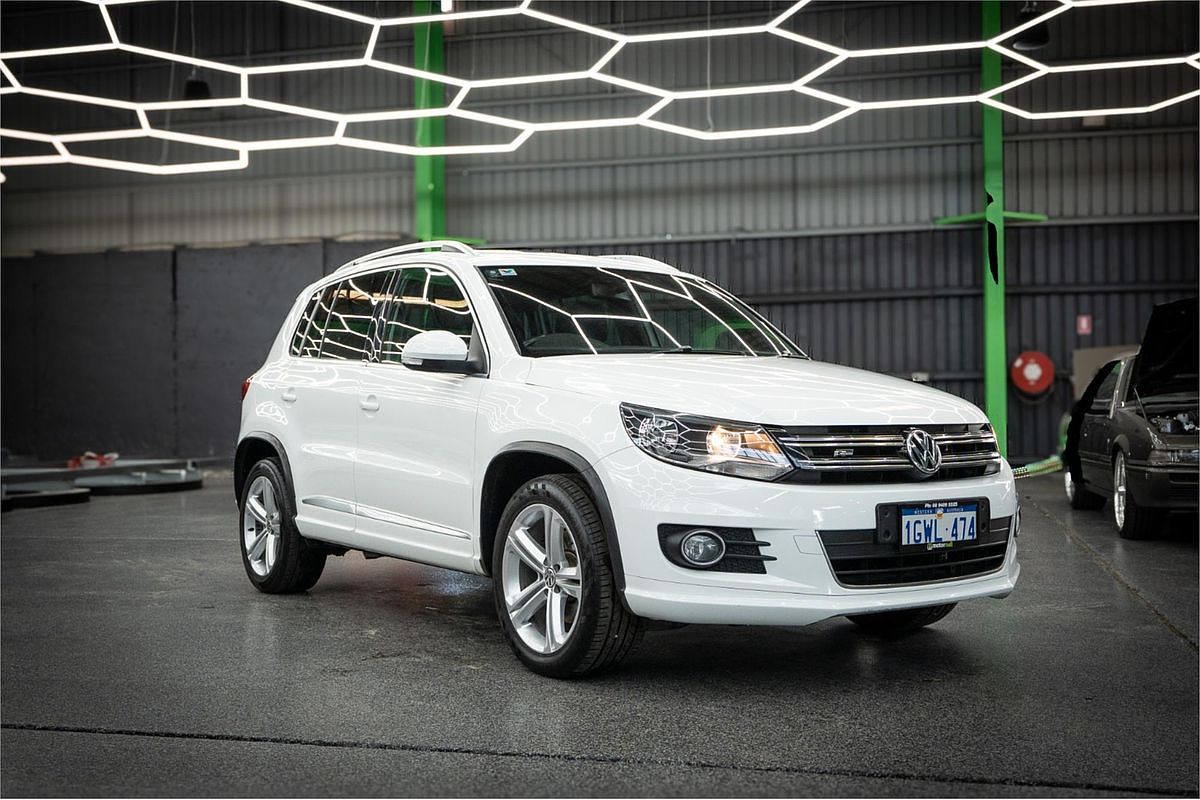 2016 Volkswagen Tiguan 155TSI R-Line 5N