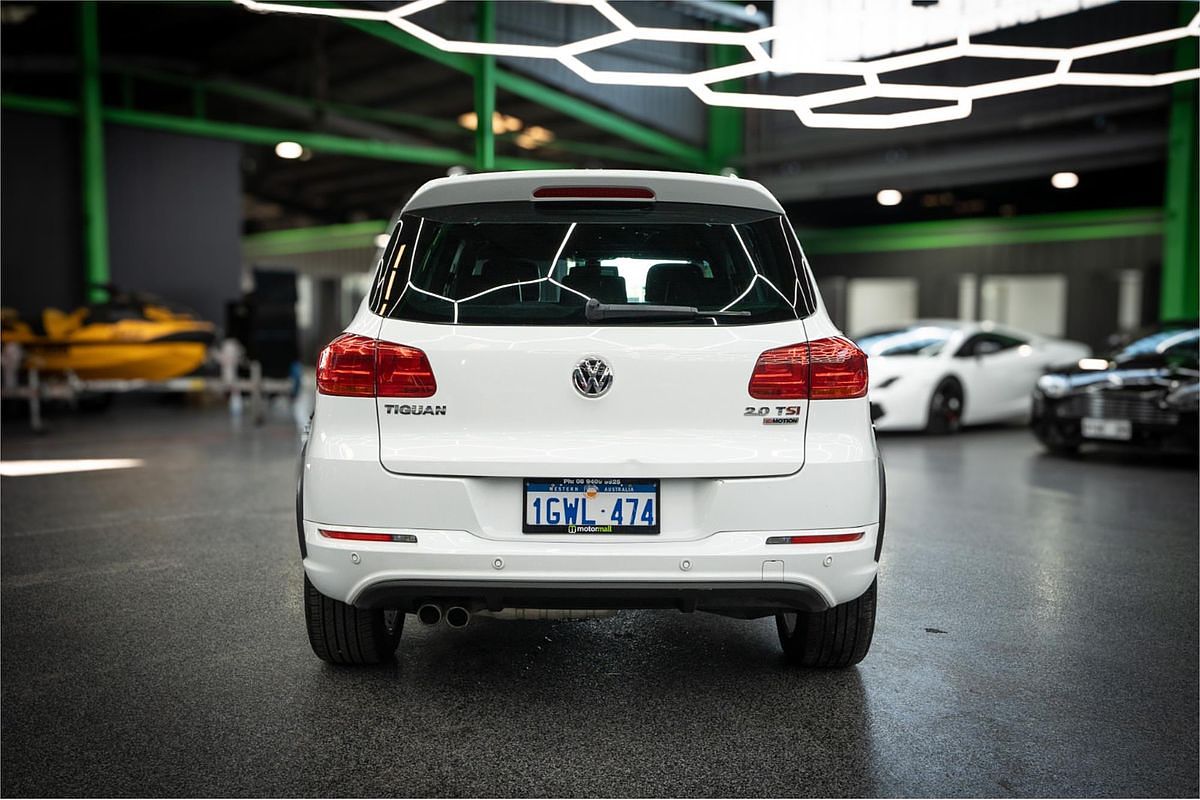 2016 Volkswagen Tiguan 155TSI R-Line 5N