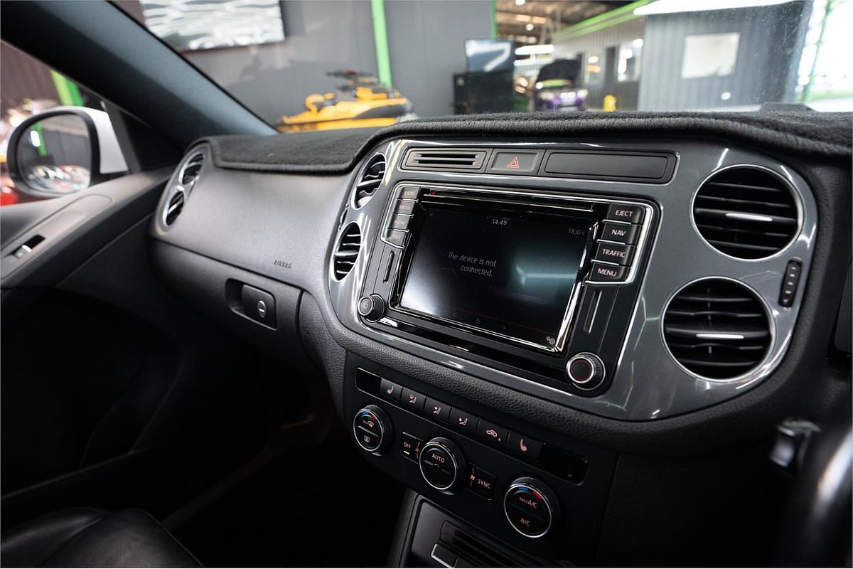 2016 Volkswagen Tiguan 155TSI R-Line 5N