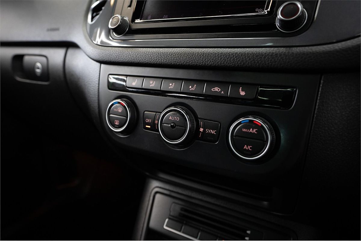 2016 Volkswagen Tiguan 155TSI R-Line 5N