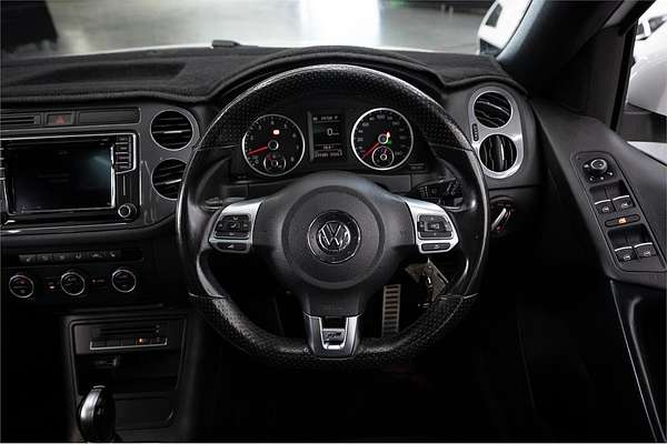 2016 Volkswagen Tiguan 155TSI R-Line 5N