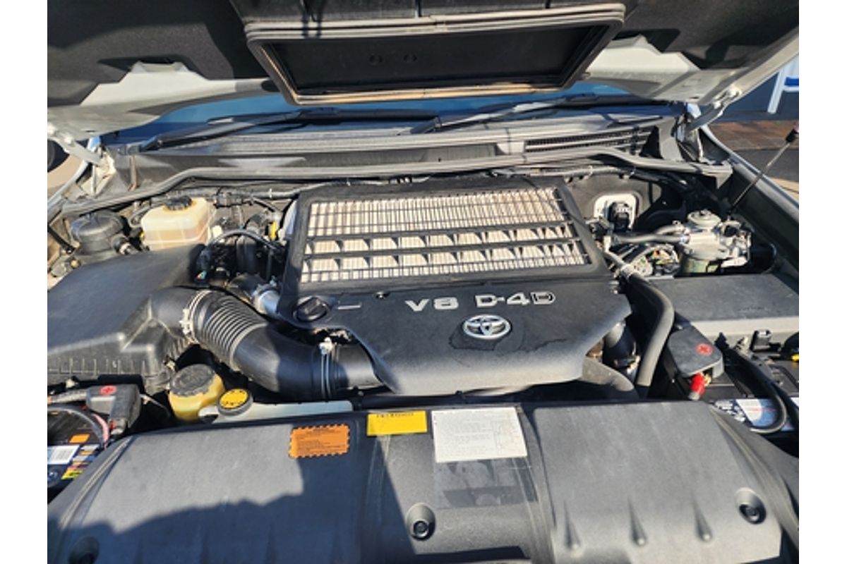 2010 Toyota Landcruiser GXL VDJ200R