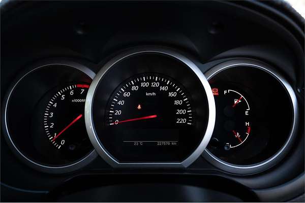 2015 Suzuki Grand Vitara Sport JB