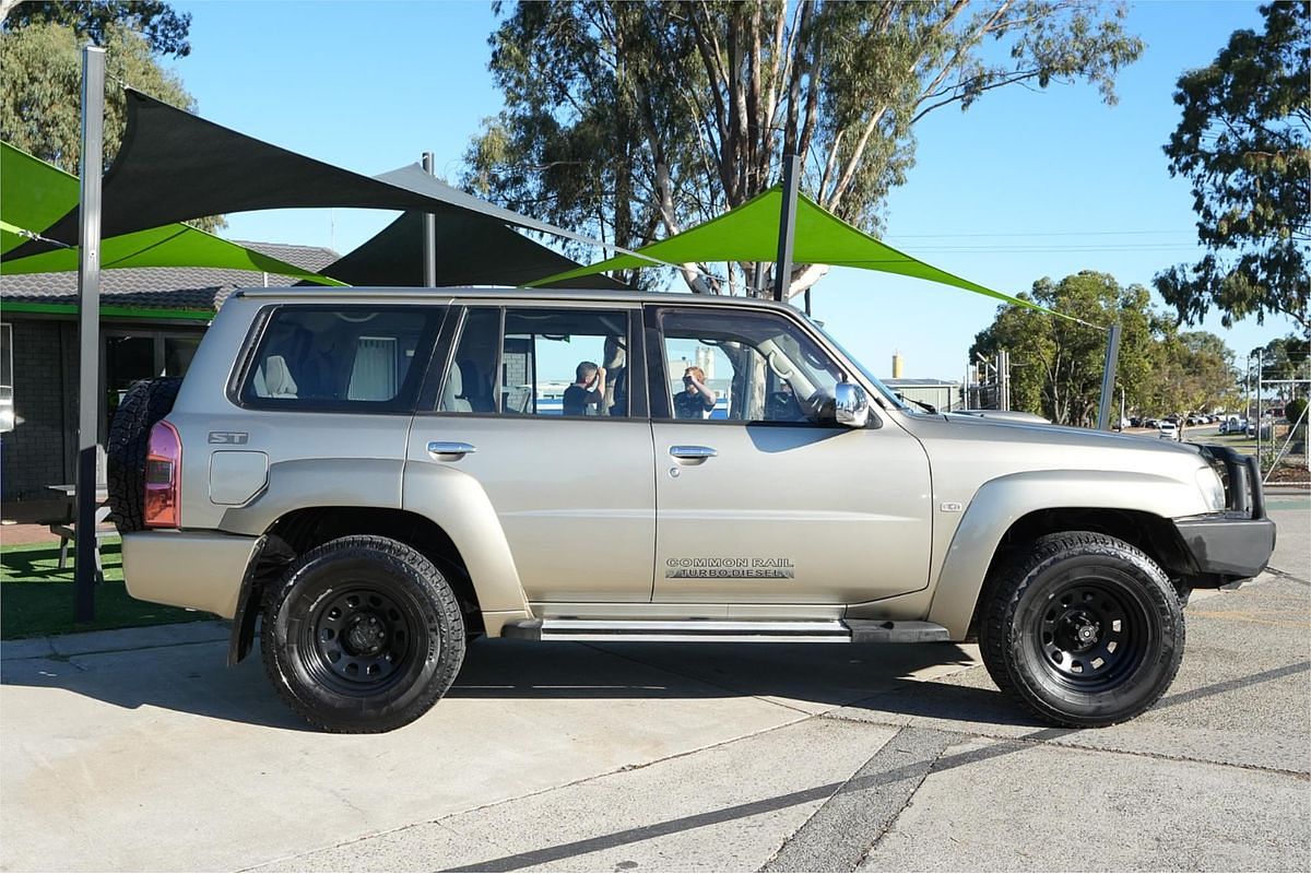 2011 Nissan Patrol ST GU 7