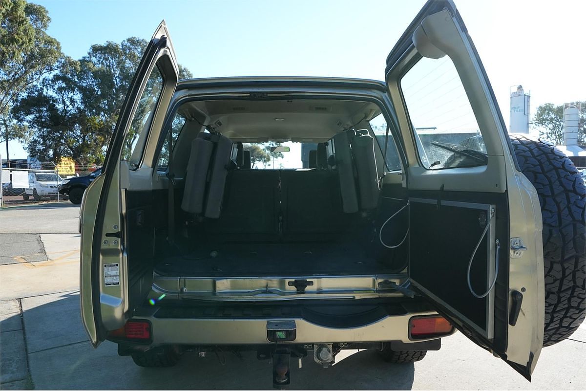 2011 Nissan Patrol ST GU 7
