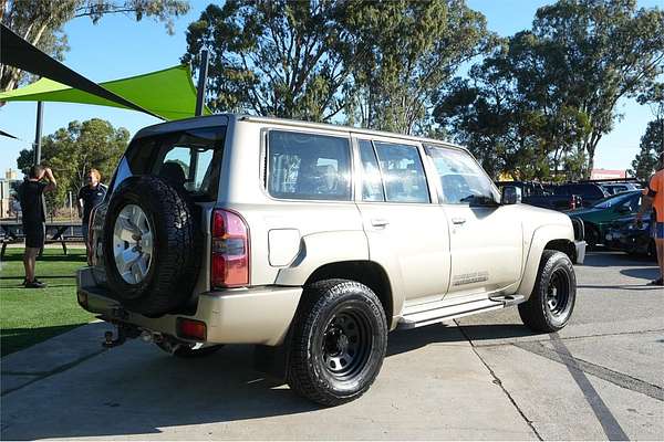 2011 Nissan Patrol ST GU 7
