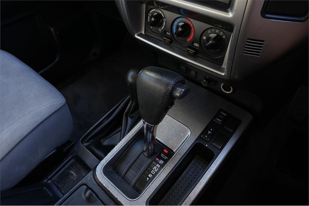 2011 Nissan Patrol ST GU 7