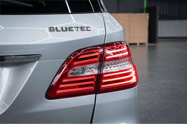 2012 Mercedes-Benz M-Class ML350 BlueTEC W166