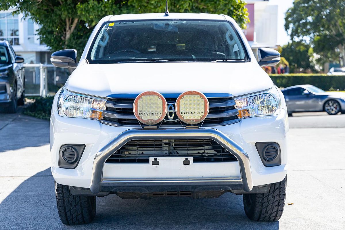 2017 Toyota Hilux SR GUN126R 4X4