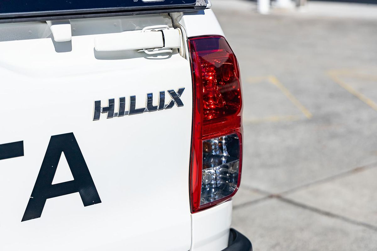 2017 Toyota Hilux SR GUN126R 4X4