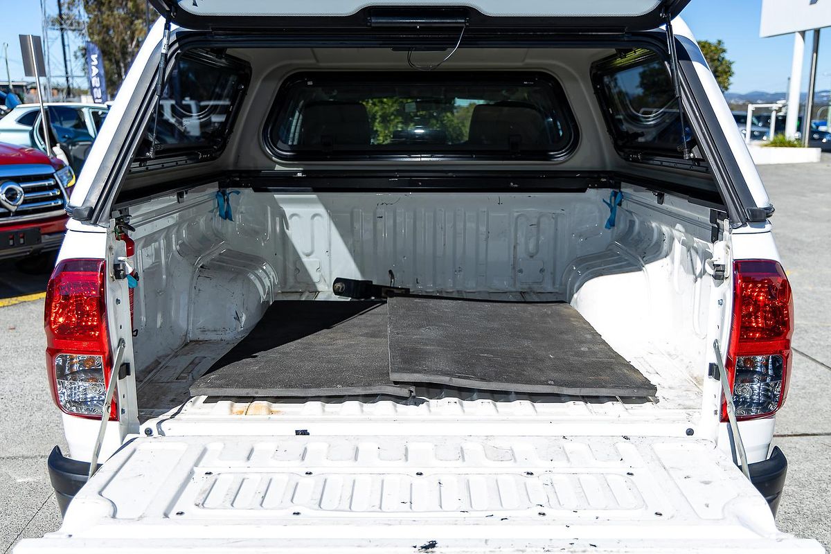 2017 Toyota Hilux SR GUN126R 4X4