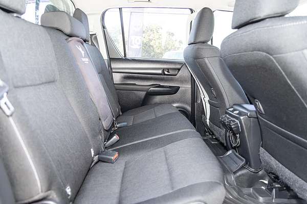2017 Toyota Hilux SR GUN126R 4X4