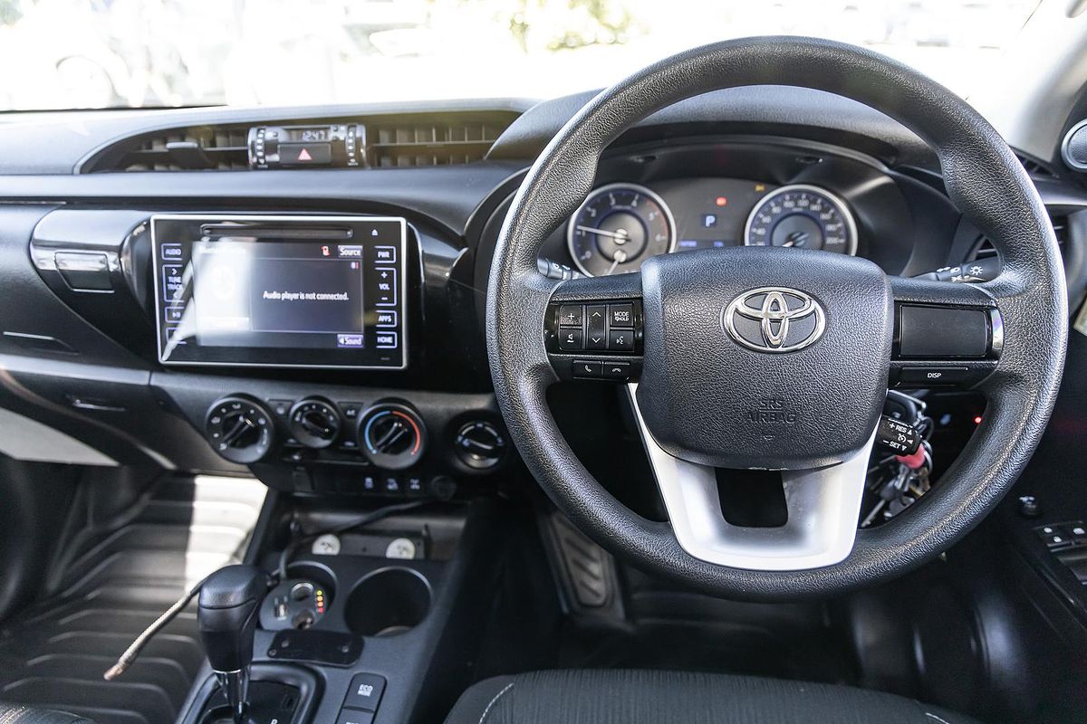2017 Toyota Hilux SR GUN126R 4X4