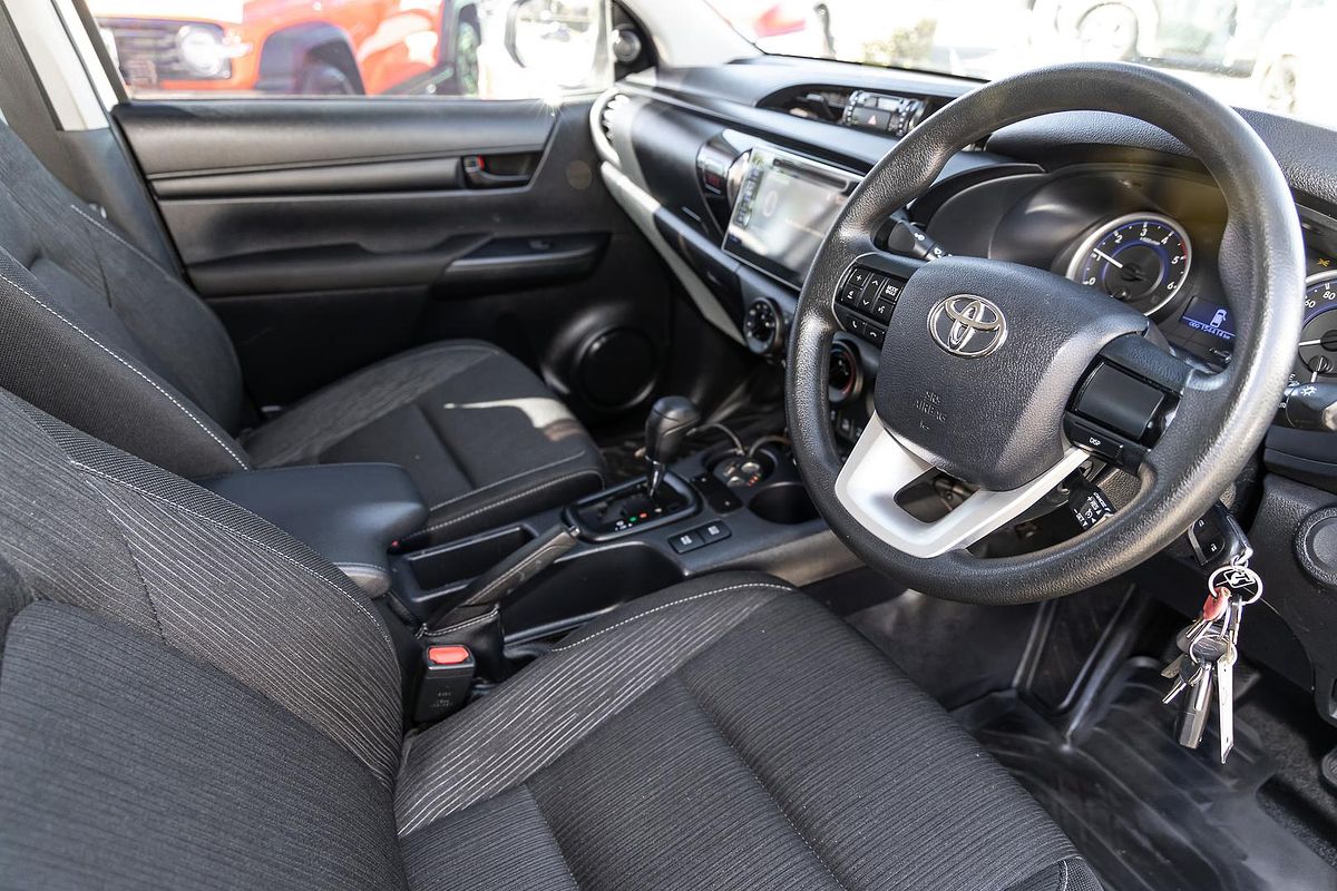 2017 Toyota Hilux SR GUN126R 4X4
