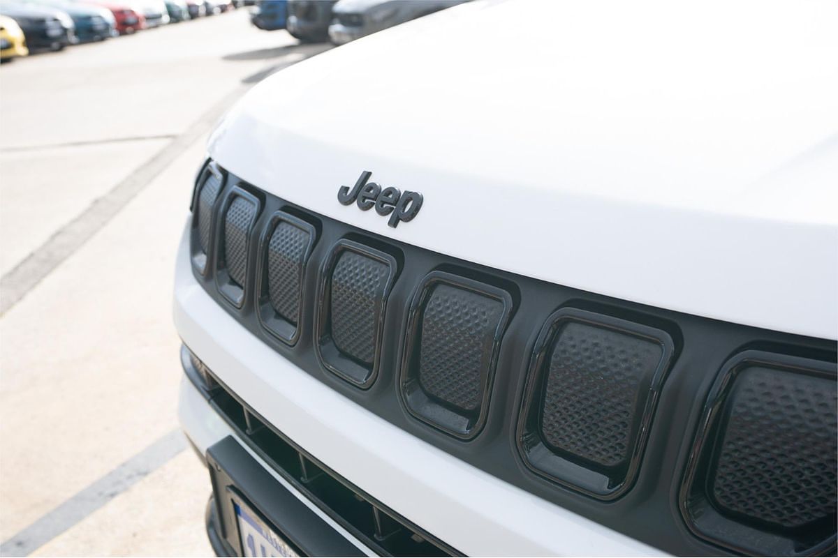 2023 Jeep Compass Night Eagle M6