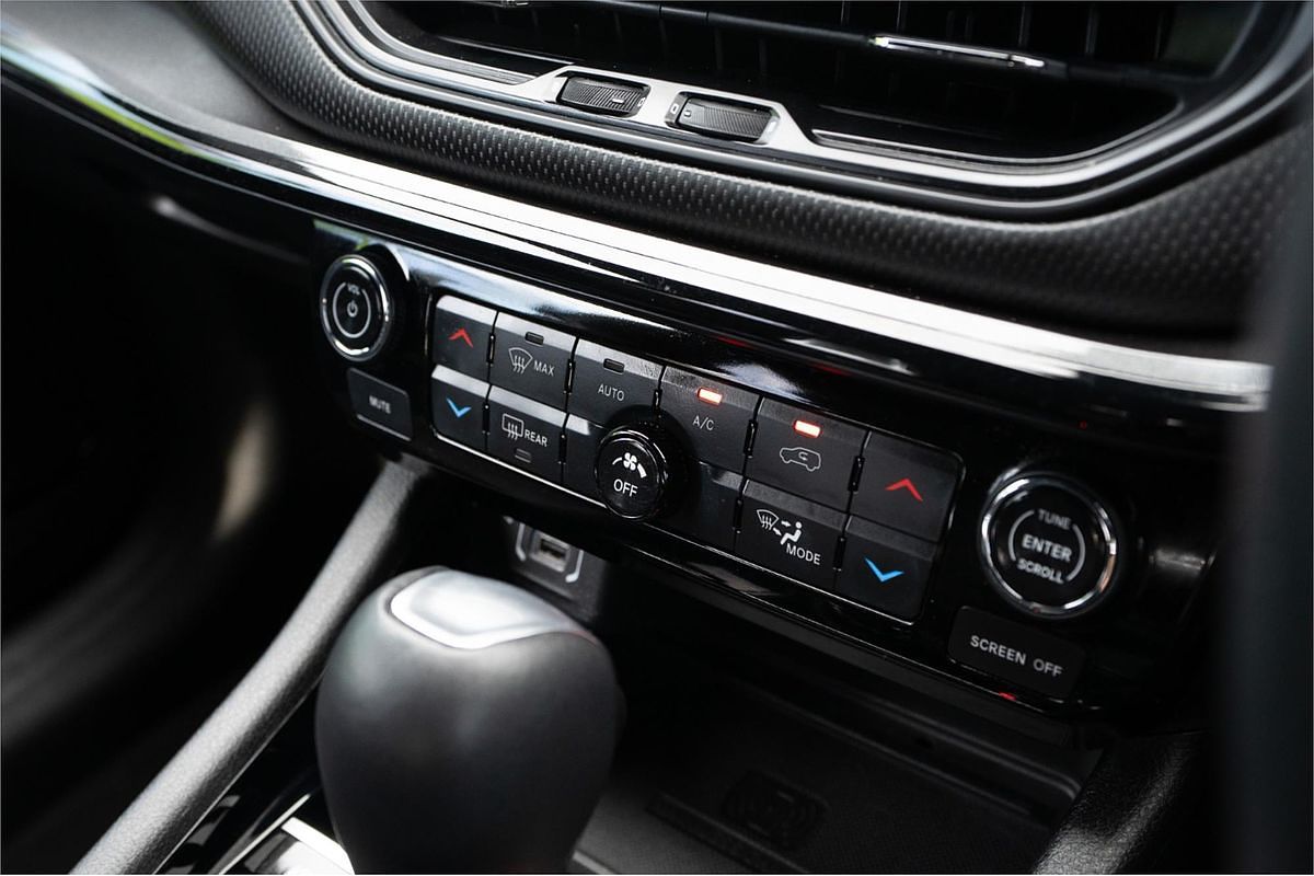 2023 Jeep Compass Night Eagle M6