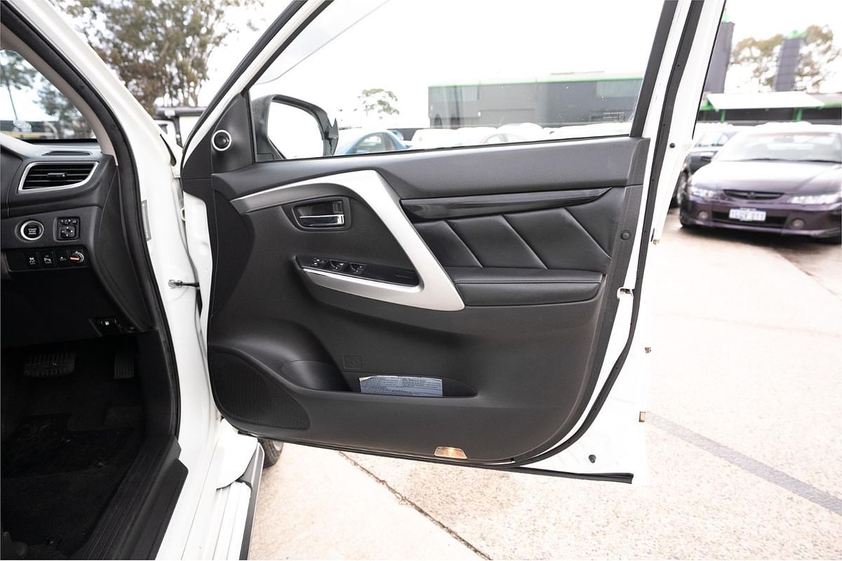 2017 Mitsubishi Pajero Sport Exceed QE