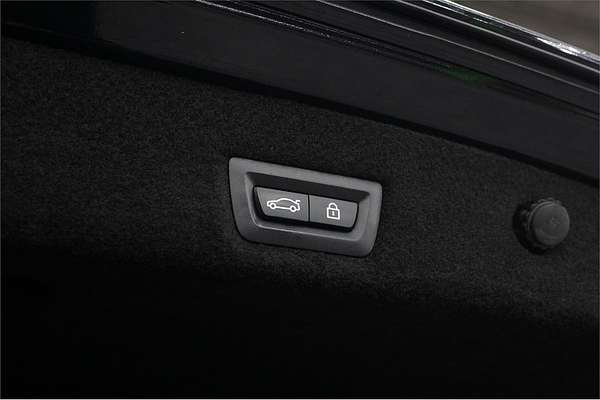 2019 BMW 7 Series 740i G11