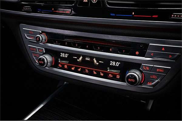 2019 BMW 7 Series 740i G11