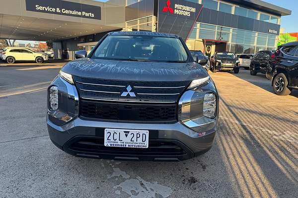 2023 Mitsubishi Outlander ES ZM