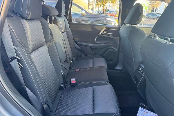 2023 Mitsubishi Outlander ES ZM