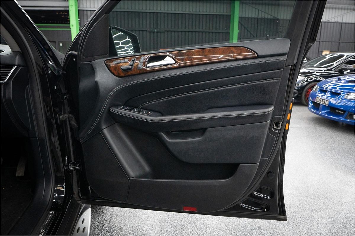 2013 Mercedes-Benz Unknown