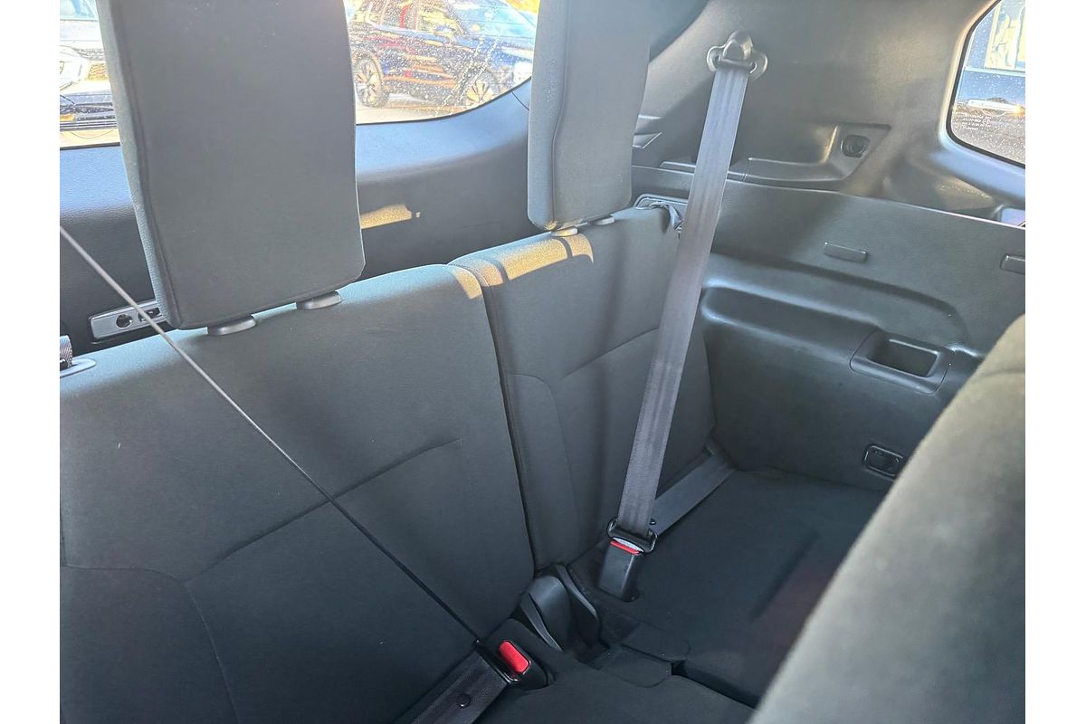 2023 Mitsubishi Outlander ES ZM