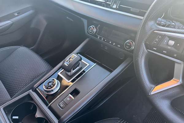 2023 Mitsubishi Outlander ES ZM