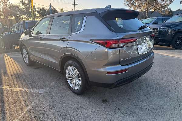 2023 Mitsubishi Outlander ES ZM