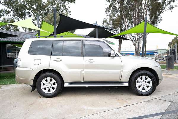 2011 Mitsubishi Pajero GLX NT