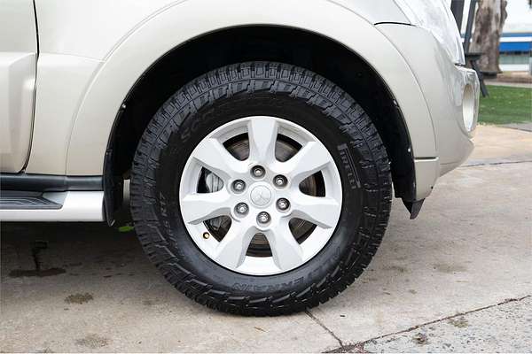 2011 Mitsubishi Pajero GLX NT