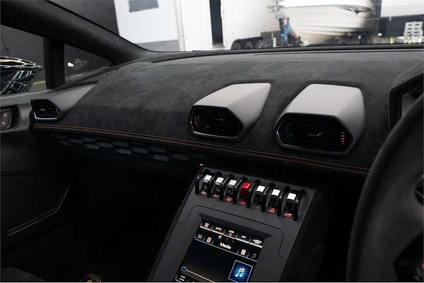 2022 Lamborghini Huracan STO 724