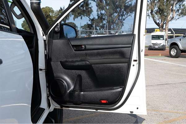 2016 Toyota Hilux SR GUN126R 4X4