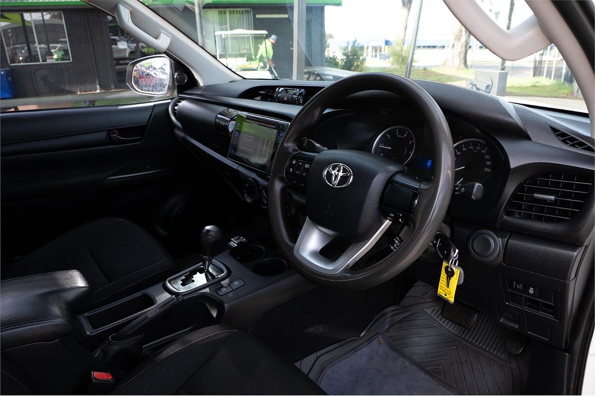 2016 Toyota Hilux SR GUN126R 4X4