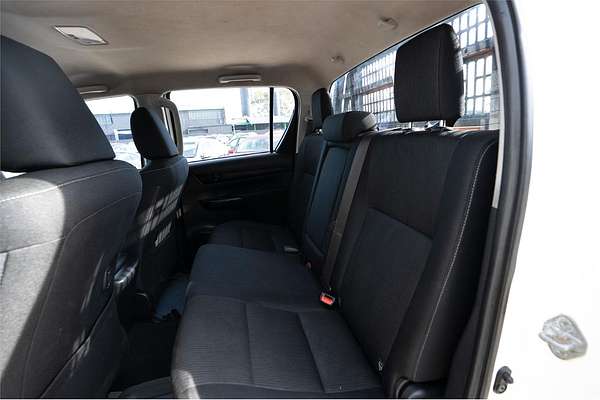 2016 Toyota Hilux SR GUN126R 4X4