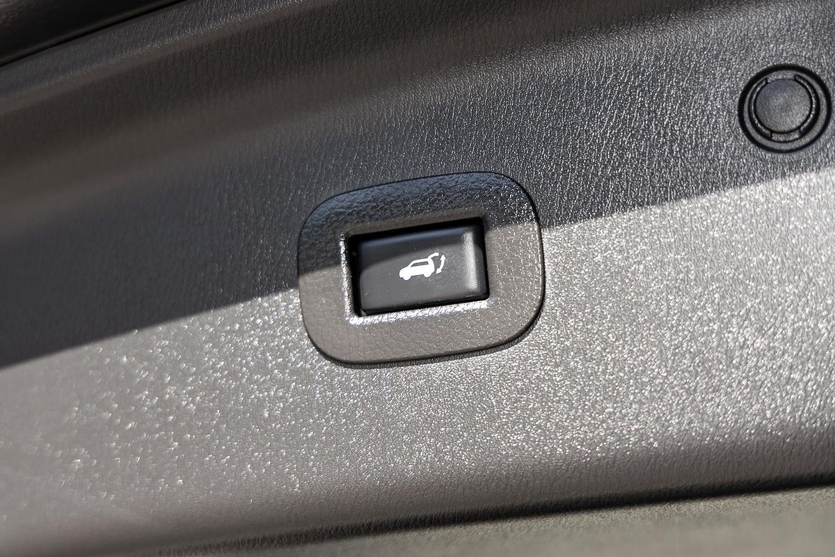 2023 Nissan Patrol Ti-L Y62