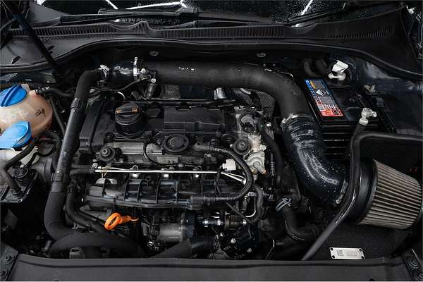 2011 Volkswagen Golf R VI