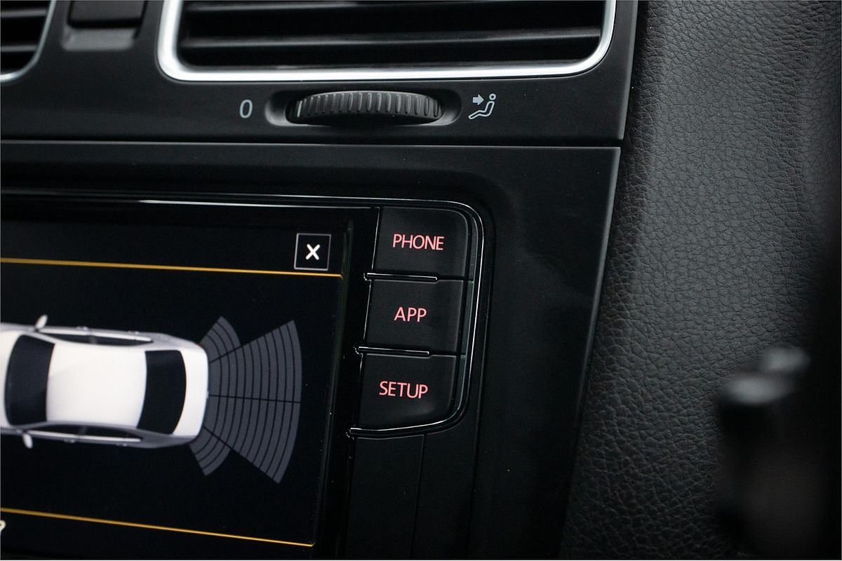 2011 Volkswagen Golf R VI
