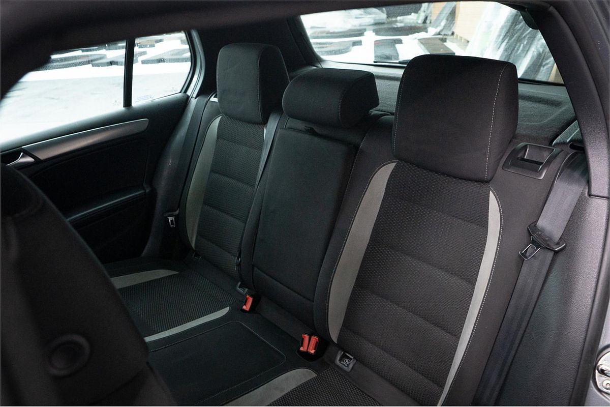 2011 Volkswagen Golf R VI