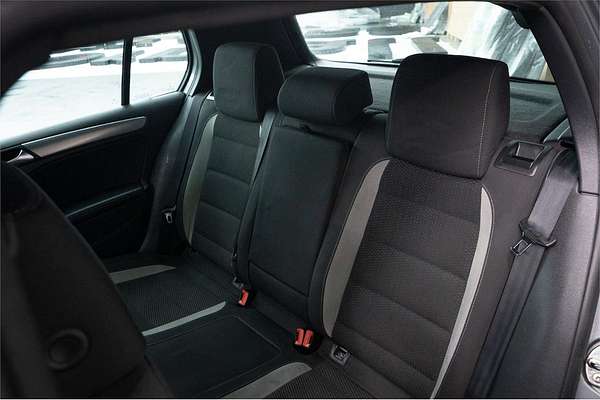 2011 Volkswagen Golf R VI
