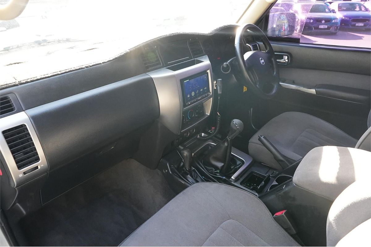 2011 Nissan Patrol ST GU 7
