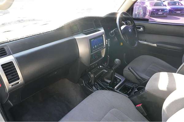 2011 Nissan Patrol ST GU 7
