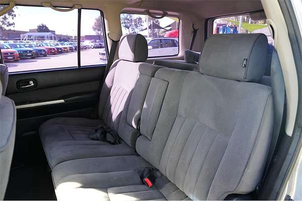 2011 Nissan Patrol ST GU 7