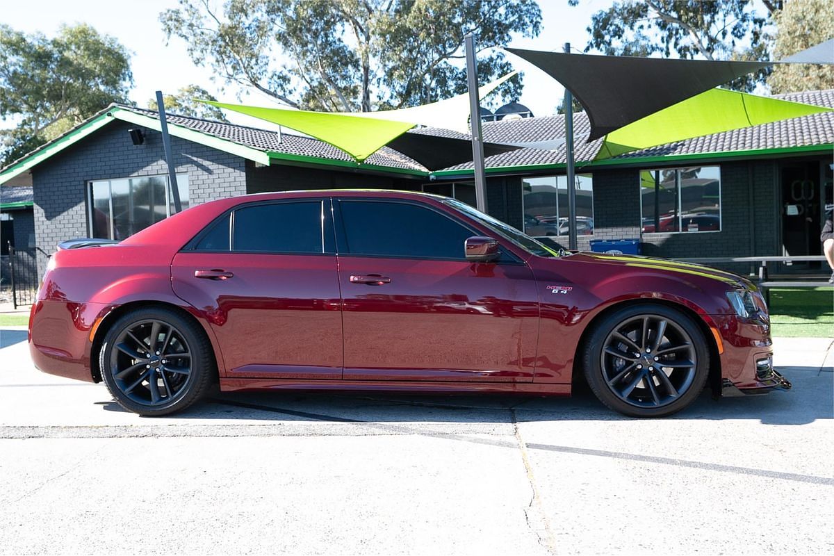 2021 Chrysler 300 SRT Core LX